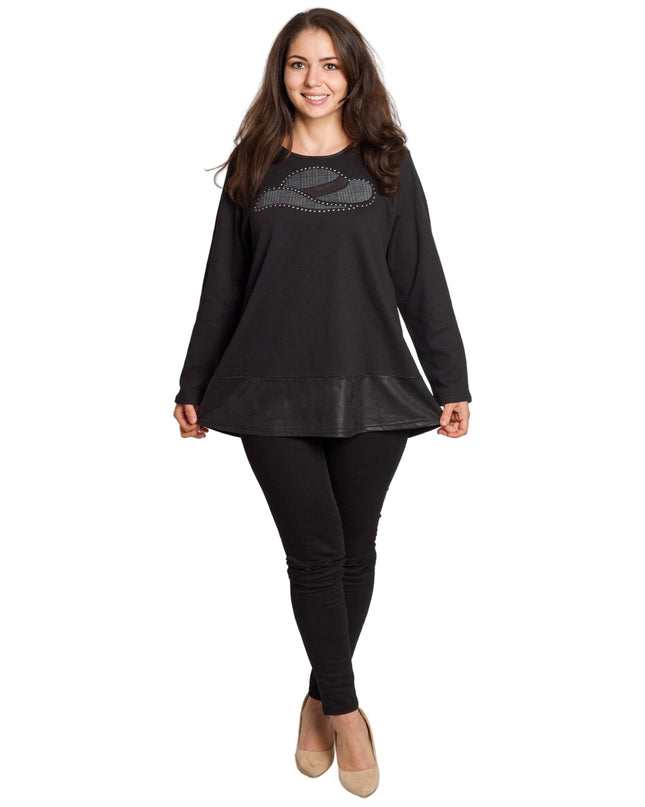 Черна туника с декорация и кожен ефект в долната част