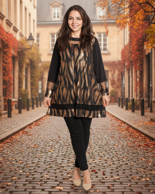 Празнична черна туника с блестящ акцент и разкроена кройка