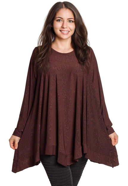 Разкроена туника с фин релеф и елегантна линия в големи размери