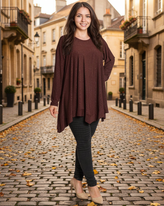 Разкроена туника с фин релеф и елегантна линия в големи размери