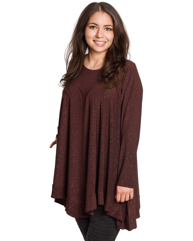 Разкроена туника с фин релеф и елегантна линия в големи размери