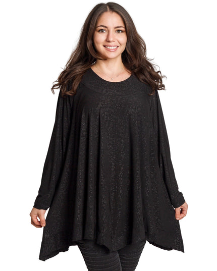 Елегантна черна разкроена туника с фин релеф – макси комфорт