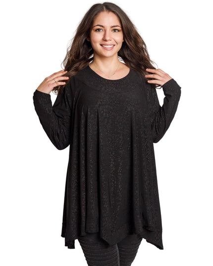 Елегантна черна разкроена туника с фин релеф – макси комфорт