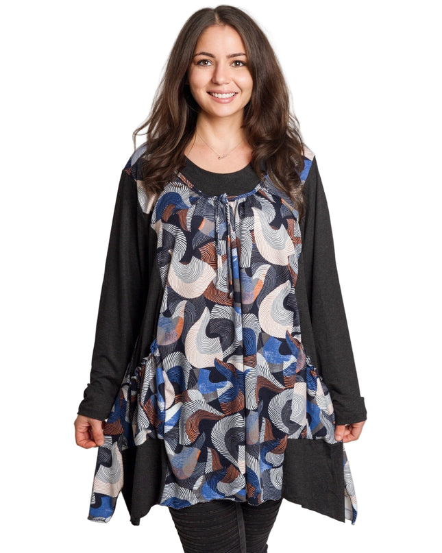 Разкроена туника с многоцветен десен и джобчета в големи размери