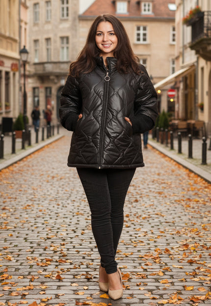 Черно дамско яке с права кройка и цип в големи размери