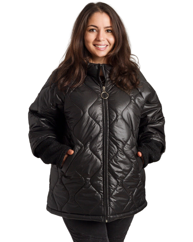 Черно дамско яке с права кройка и цип в големи размери