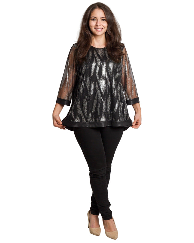 Черна разкроена туника с брокат и тюл ръкави