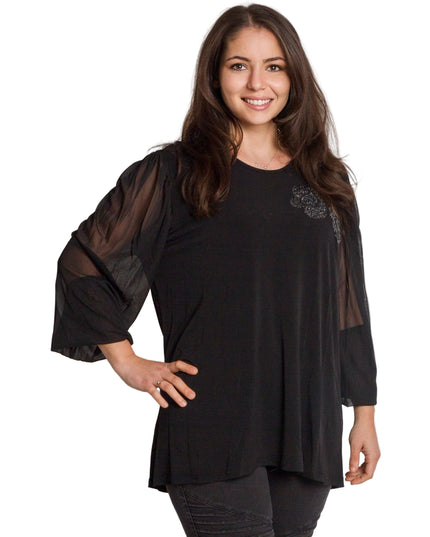 Черна разкроена туника с тюл ръкави и блестяща апликация