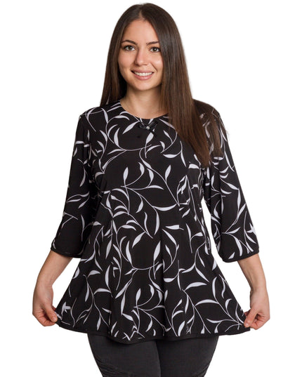 Черна разкроена туника с бял флорален принт и 3/4 ръкави
