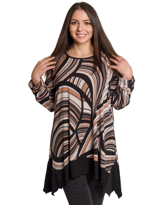 Дълга разкроена многоцветна туника в големи размери