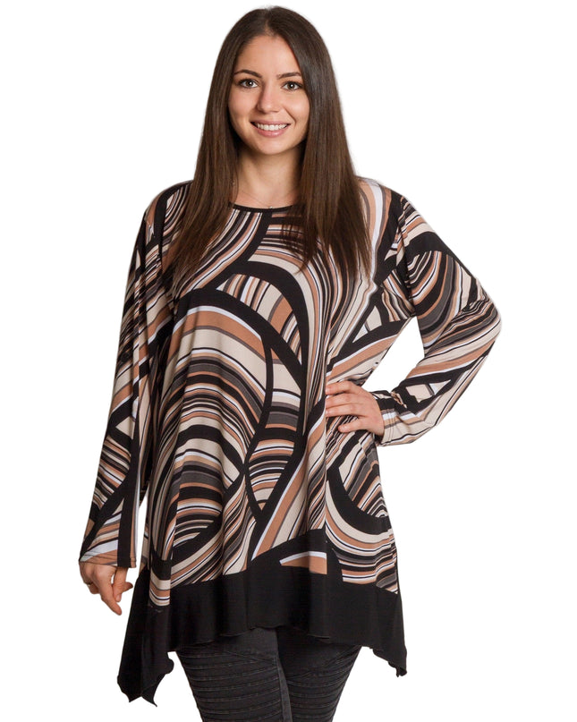 Дълга разкроена многоцветна туника в големи размери