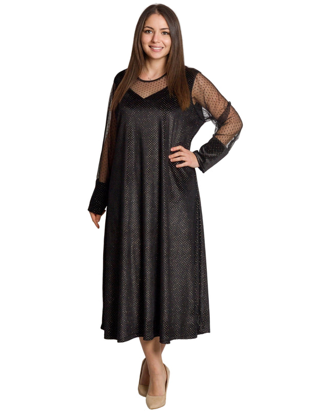 Дълга официална рокля в черен цвят и разкроена кройка