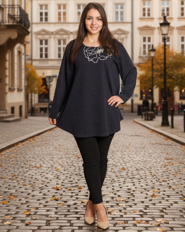 Тъмносиня разкроена туника с декорация в големи размери