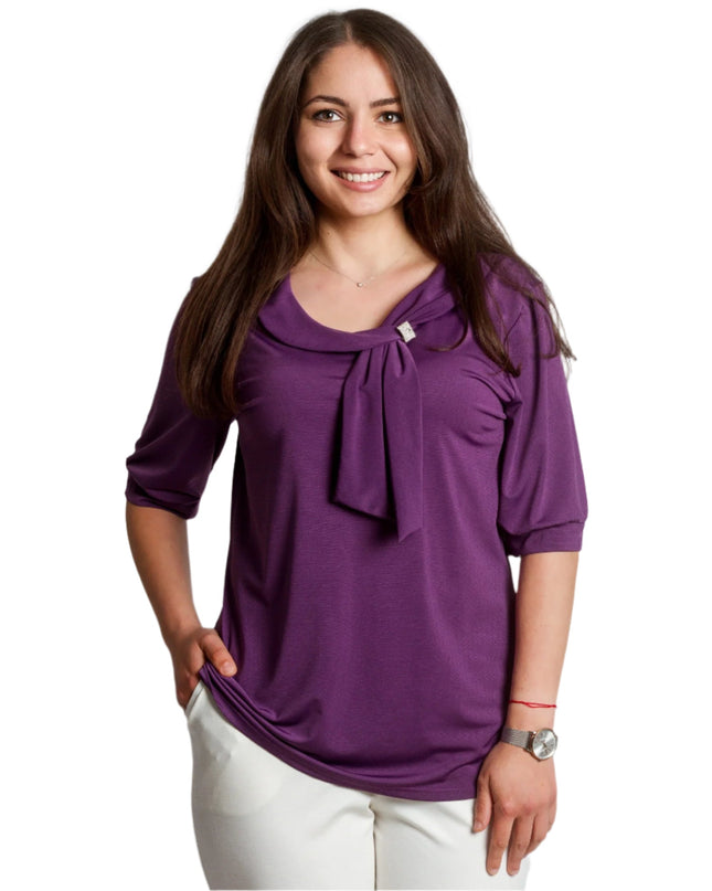 Лилава туника със свободна кройка и декоративен акцент