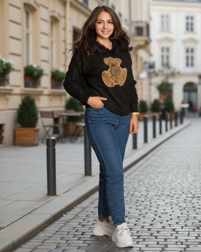 Черна макси блуза с апликация мече и пухкава яка