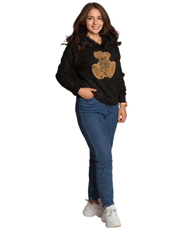 Черна макси блуза с апликация мече и пухкава яка