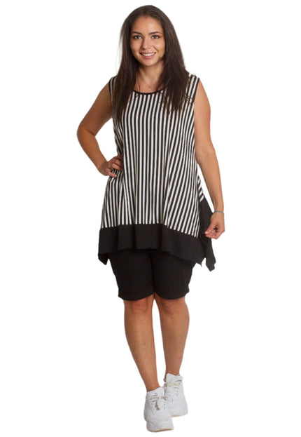 Дамски бермуди в черен цвят с джобове и връзки - Maxi Market