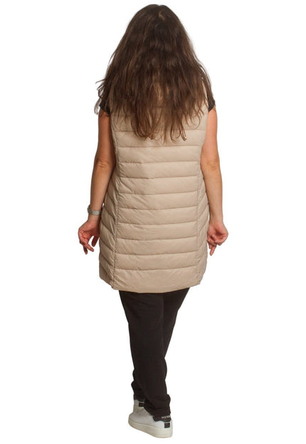 Дълъг елек с качулка и джобове в бежов цвят в макси размери - Maxi Market