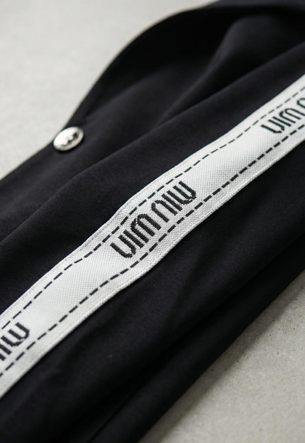 Черен ежедневен дамски комплект от две части сако и панталон големи размери