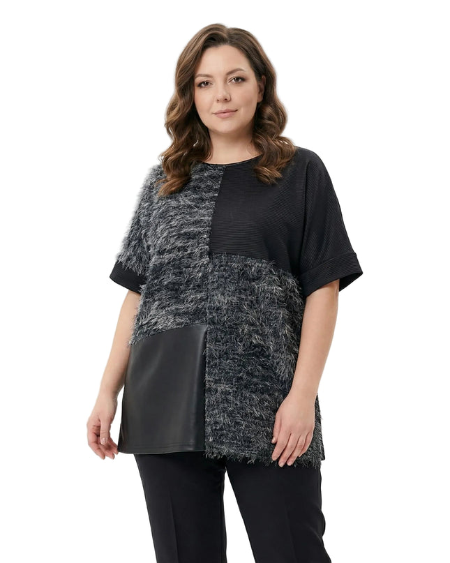 Елегантна черна туника с релефна текстура и кожен панел