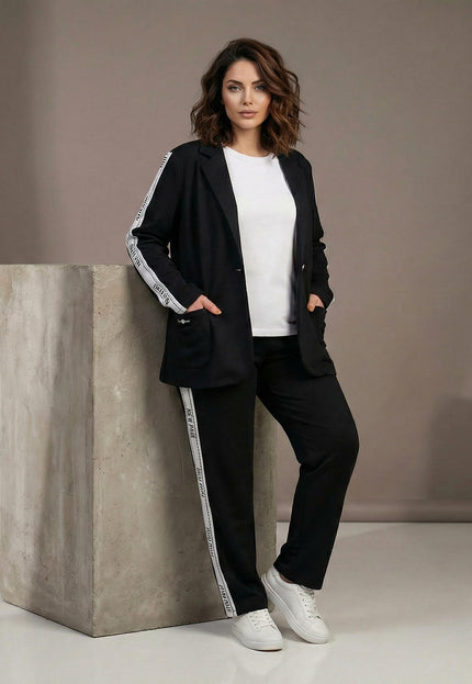 Черен ежедневен дамски комплект от две части сако и панталон големи размери