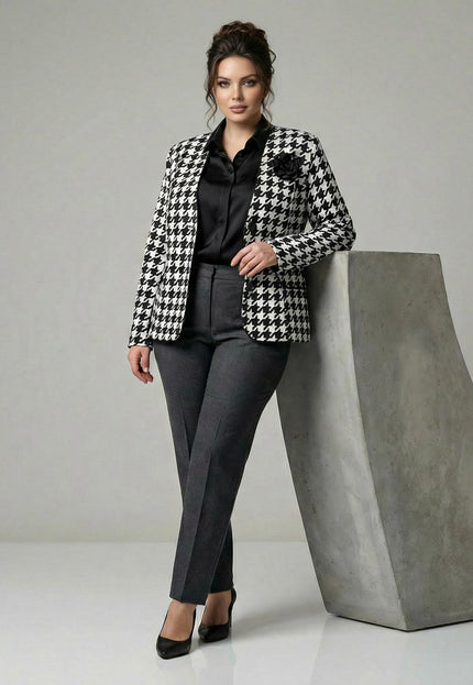 Официално дамско сако в пепит с роза и подплата