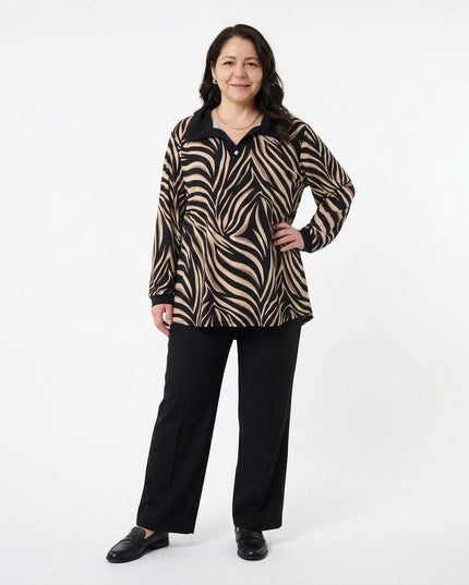 Елегантна макси туника с яка и зебра принт в черно и бежово – големи размери