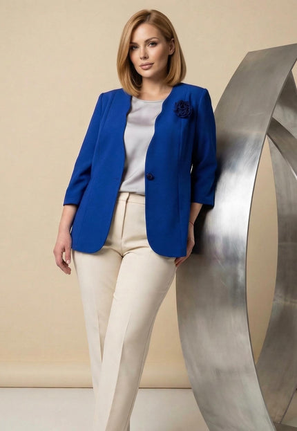 Официално дамско сако големи размери в кралскосин цвят с роза