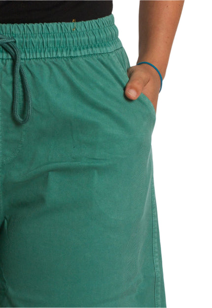 Къси шорти с връзки и джобове в зелен цвят и свободна кройка - Maxi Market