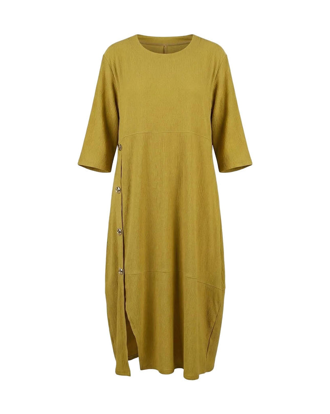Официална макси рокля в цвят горчица с декоративни копчета, плосък кадър на бял фон.