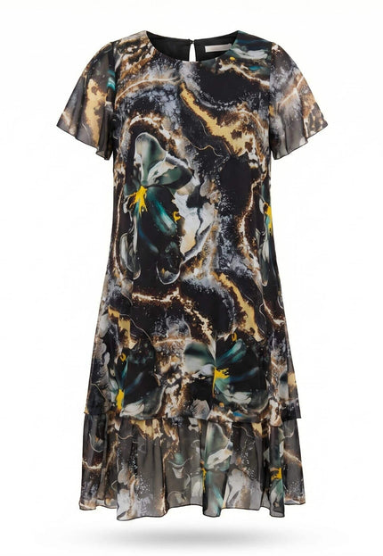 Фронтален изглед на бял фон на официална разкроена макси рокля от шифон с многоцветен абстрактен принт и къси ръкави.