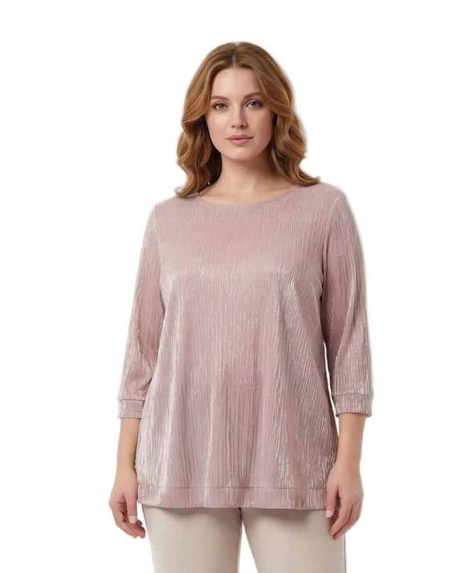 Официална розова туника големи размери с лъскав тюл, обло деколте и ефирни 7/8 ръкави, снимана отпред.