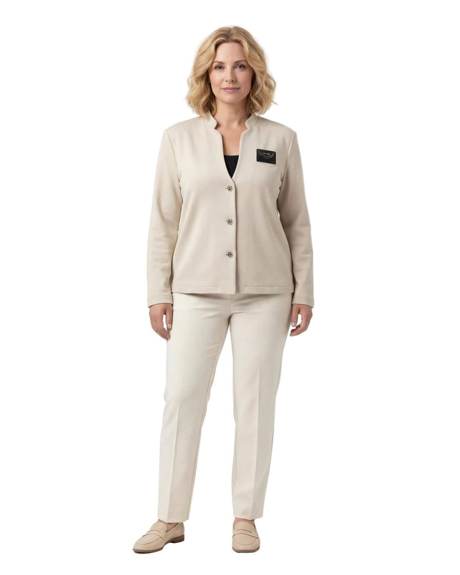 Официално бежово дамско сако големи размери с ефектно деколте и декоративни копчета, показано в цял ръст на бял фон.