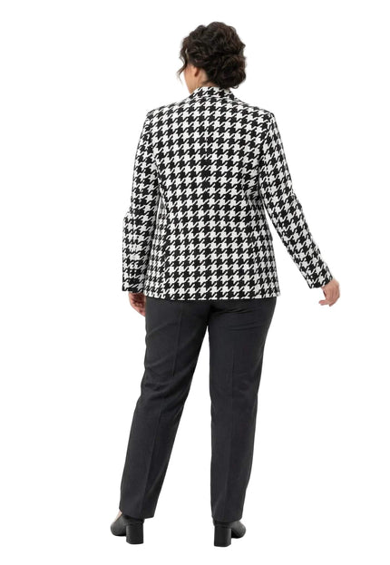 Официално дамско сако пепит в бяло големи размери, представено в гръб върху модел в цял ръст.