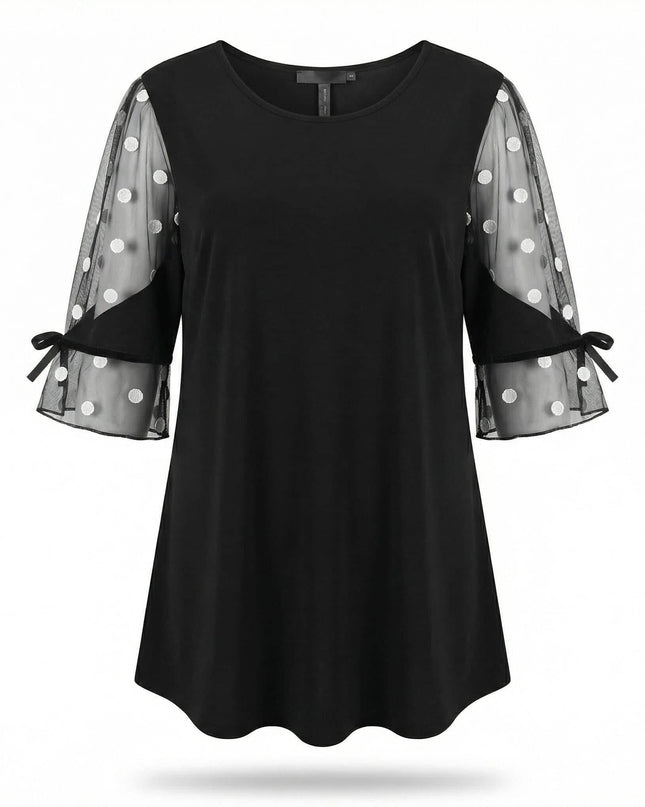 Официална черна туника големи размери с ефектни ръкави от тюл на точки и панделка, представена в цял ръст на бял фон