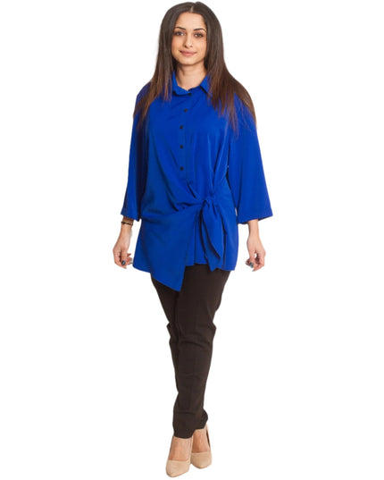 Официална дамска ризка в кралскосин цвят с асиметрична кройка - Maxi Market