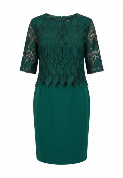 Стилна официална макси рокля в масленозелен цвят, декорирана с фина дантела в горната част и 3/4 ръкави, заснета отпред на бял фон.