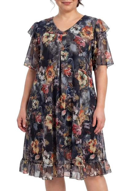 Официална разкроена рокля от шифон на цветя с V-образно деколте, ефирни ръкави и волан в долната част, заснета отпред в цял ръст.