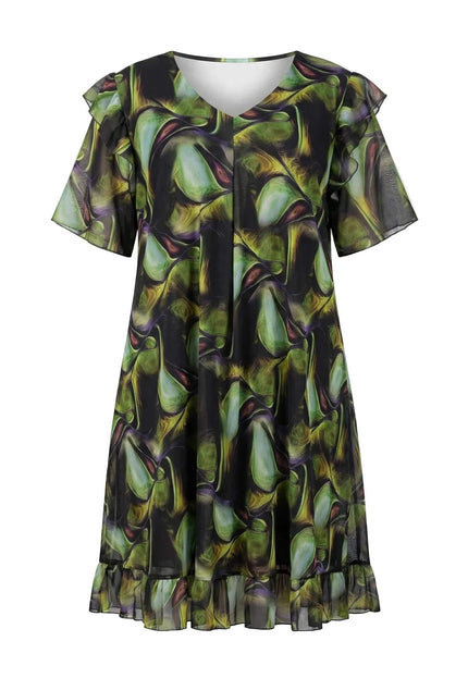 Официална шифонена рокля в пъстър десен със зелени и черни нюанси, V-образно деколте и волан в долната част, заснета на бял фон.