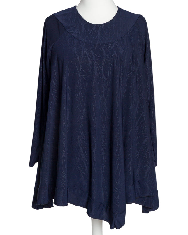 Тъмносиня елегантна туника с релефен десен и обло деколте