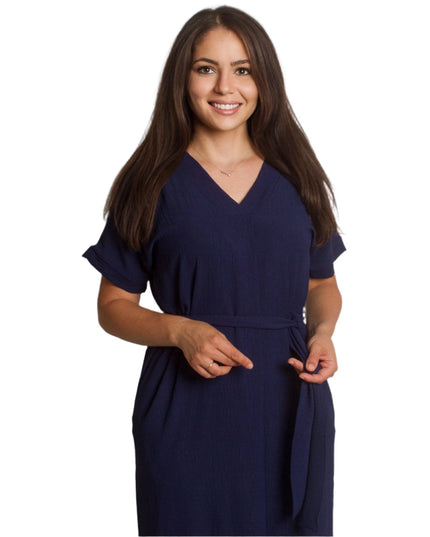 Тъмносиня права рокля с V - деколте и коланче в макси размери - Maxi Market