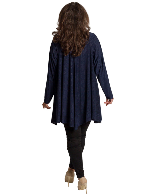 Тъмносиня елегантна туника с релефен десен и обло деколте